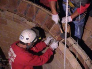 TRABAJADOR MONTAJE 01